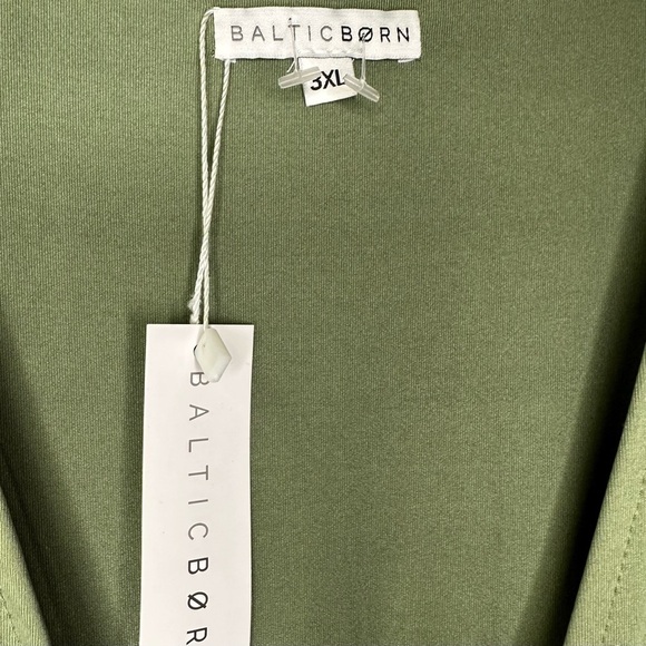 NWT Baltic Born Arianna Maxi Dress Dusty Sage Long Sleeve Flowy Side Slit Dress - Picture 7 of 12